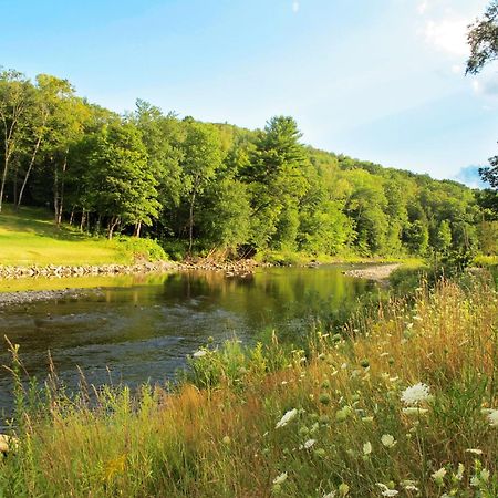 On The River Inn Вудсток Экстерьер фото