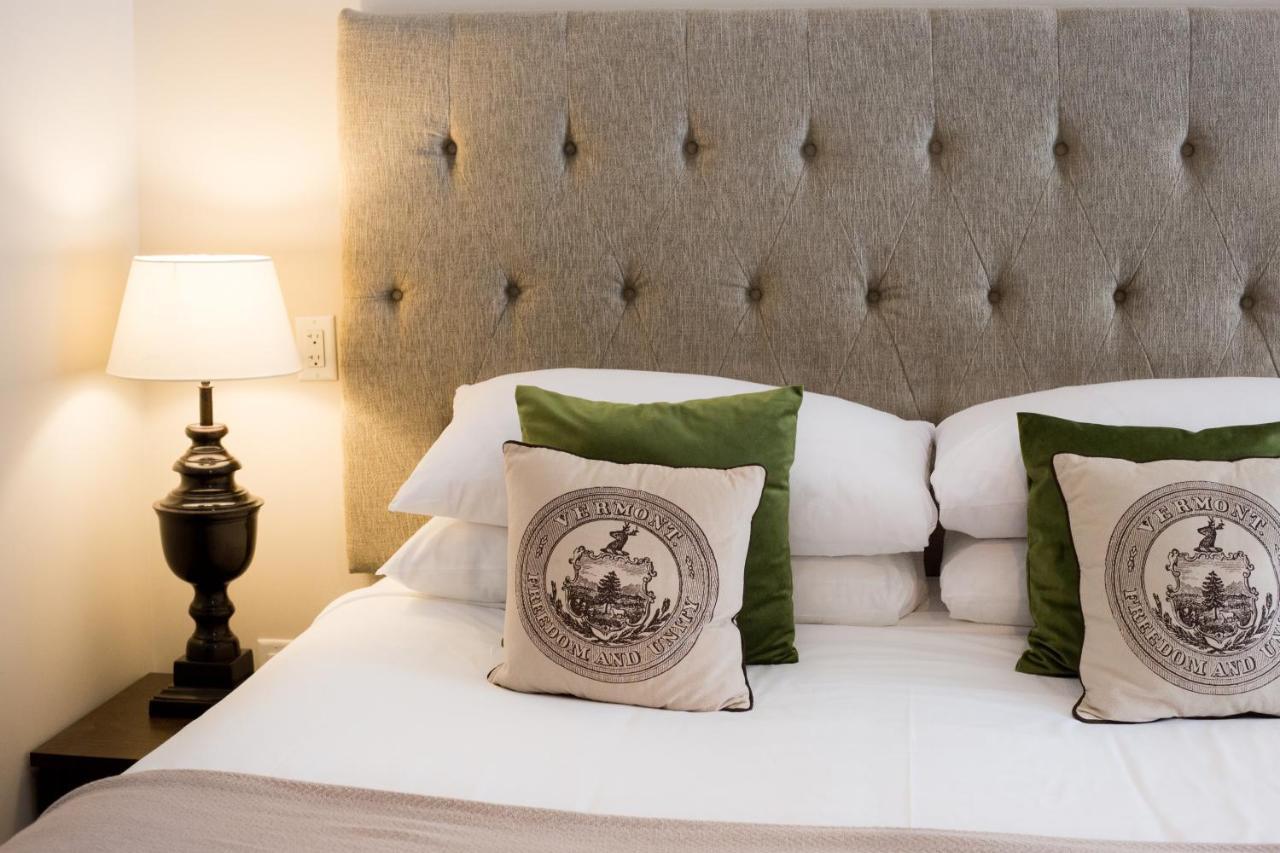 On The River Inn Вудсток Экстерьер фото